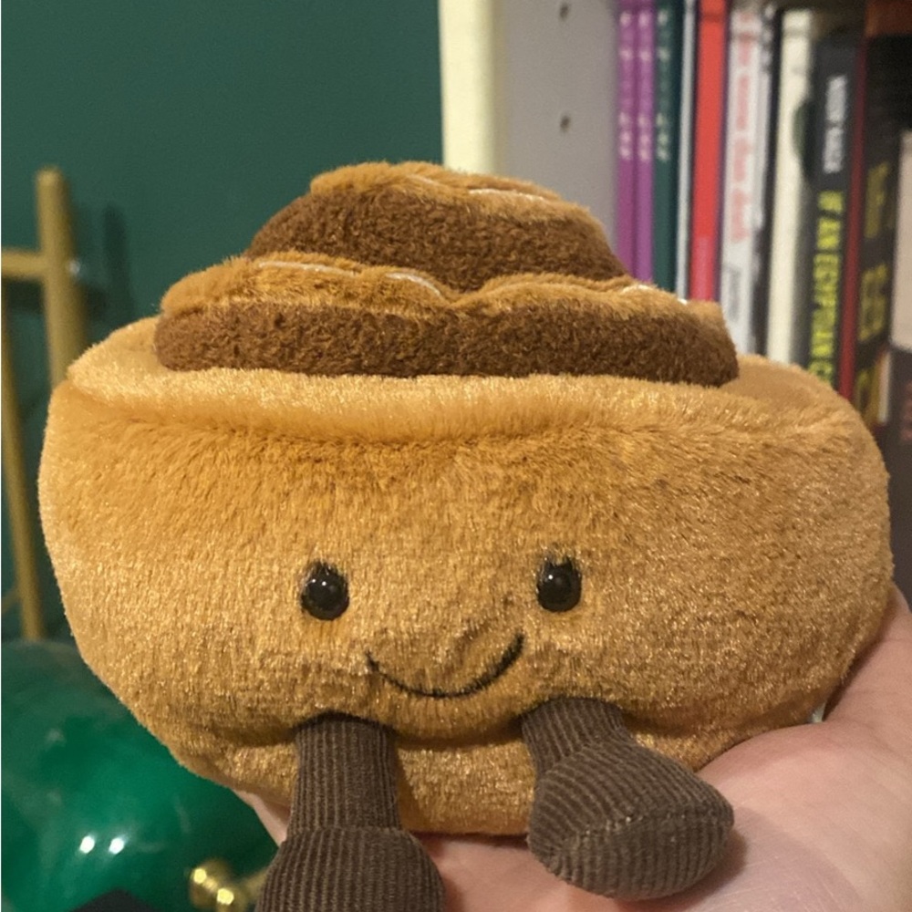 Jellycat Cinnamon Roll Stuffed Toy - Brown and Tan